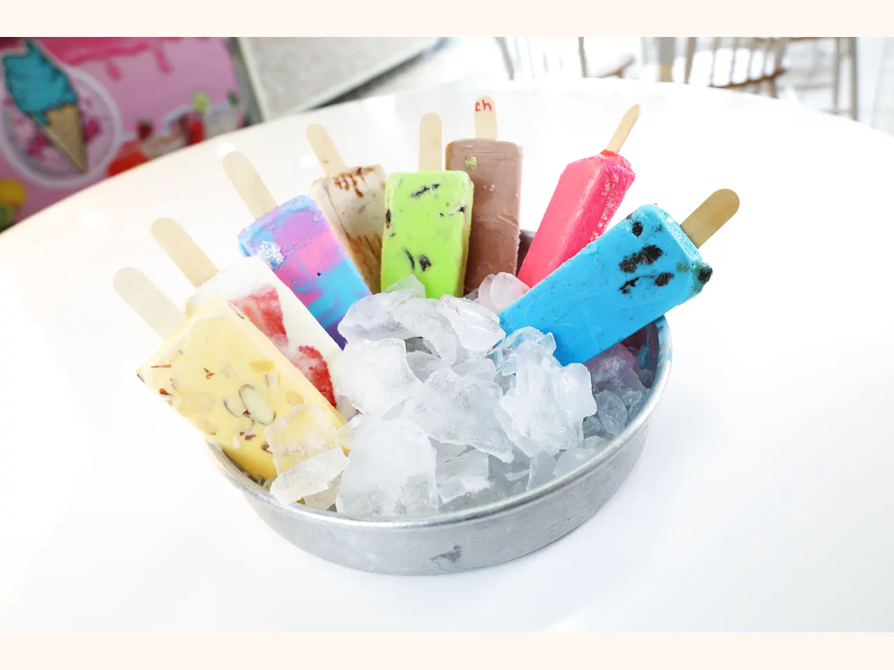 Paletas de varios sabores en hielo